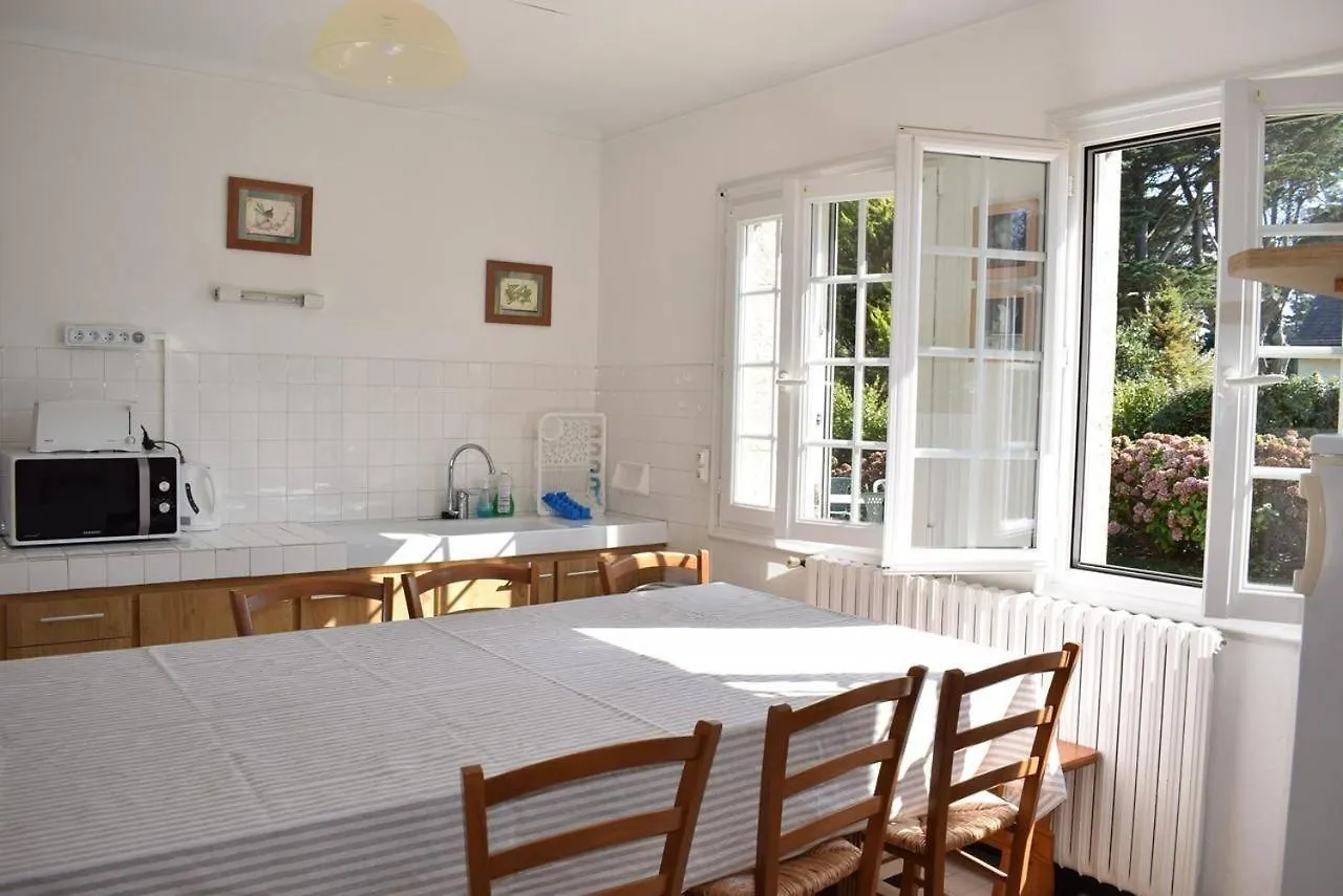 Grande Maison Familiale A 50M De La Mer Avec Jardin A Tregastel - Ref 77