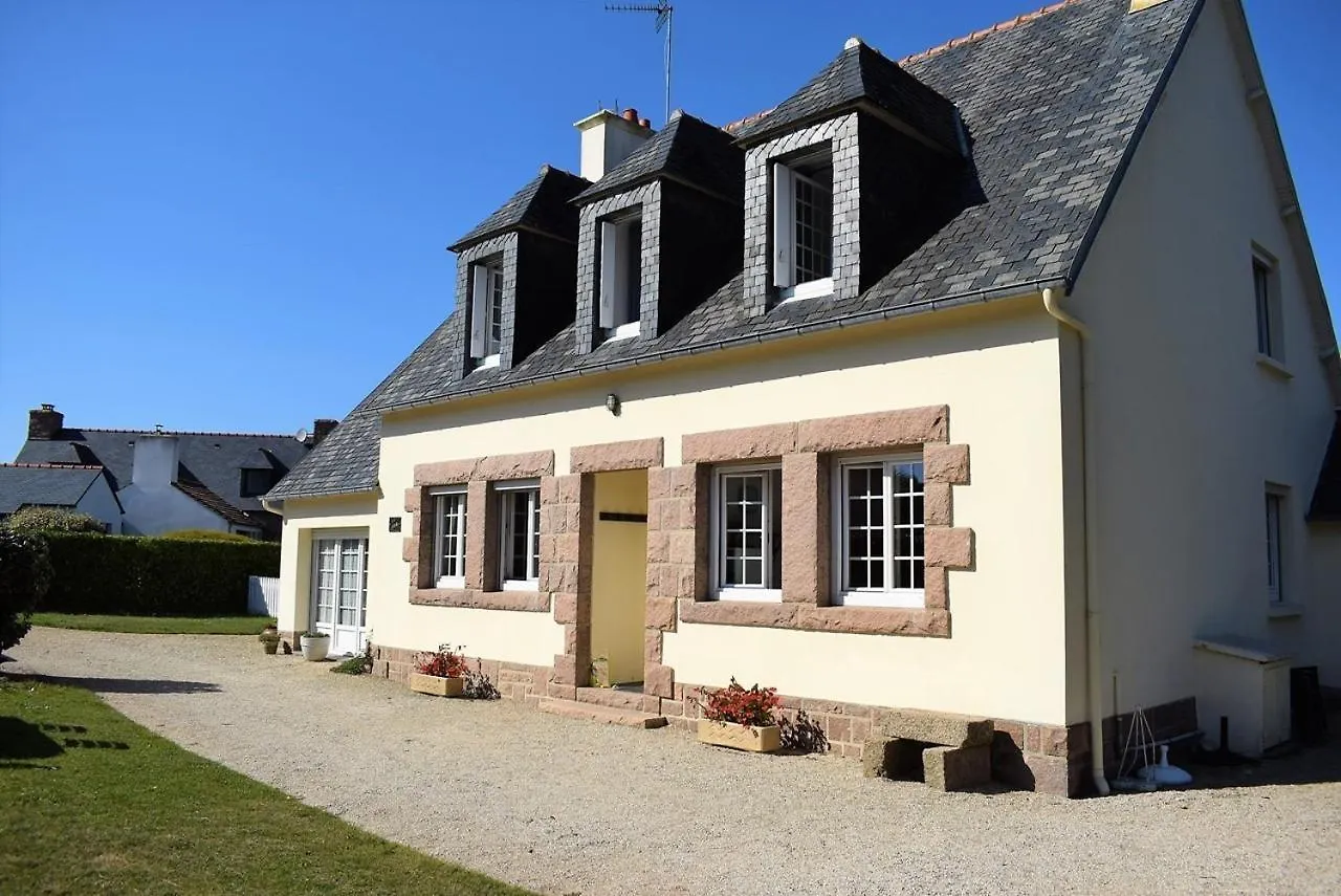 Grande Maison Familiale A 50M De La Mer Avec Jardin A Tregastel - Ref 77 France