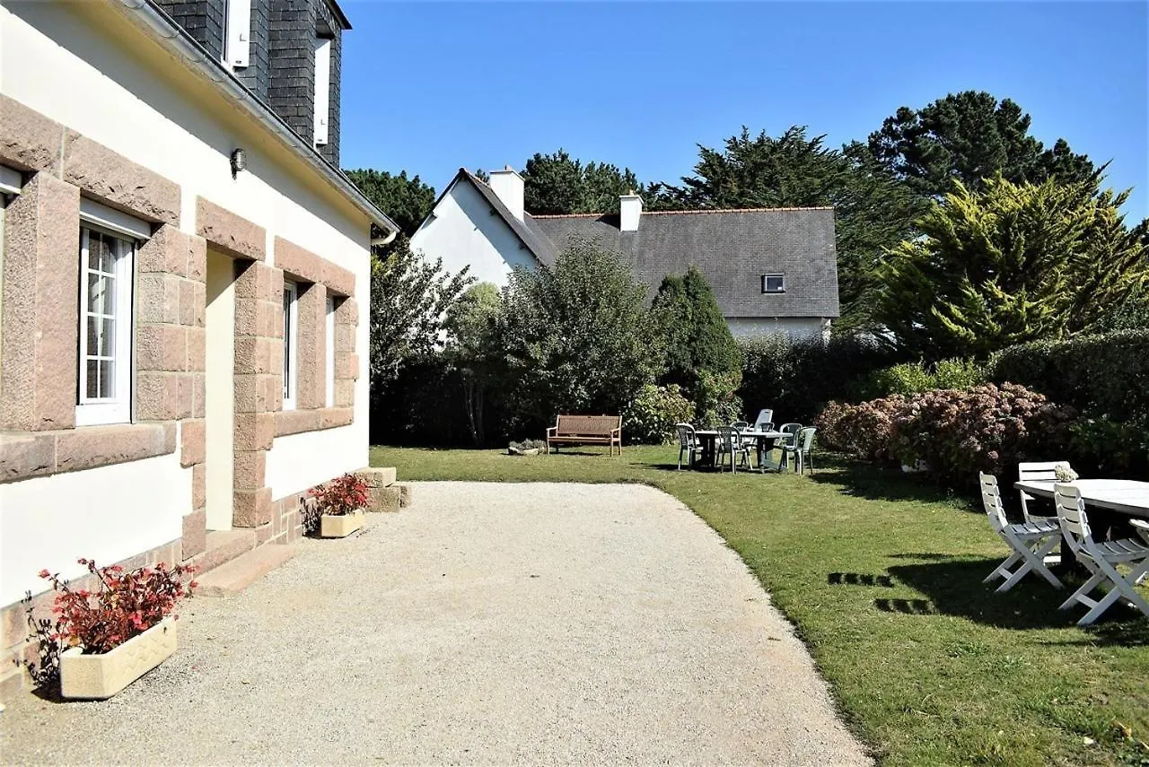 Villa Grande Maison Familiale A 50M De La Mer Avec Jardin A Tregastel - Ref 77