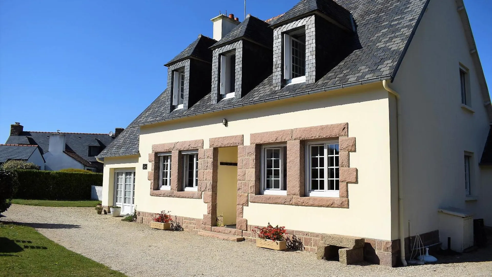 Grande Maison Familiale A 50M De La Mer Avec Jardin A Tregastel - Ref 77 location